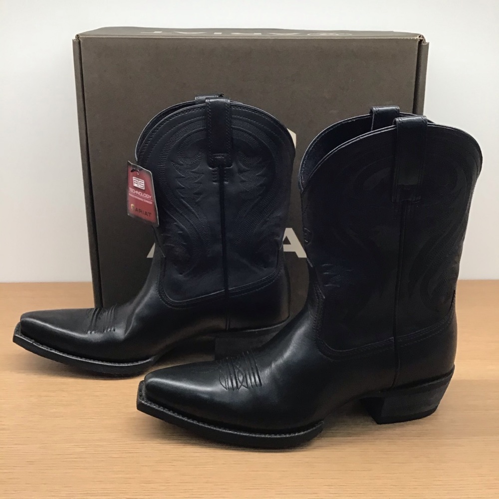 Ariat Willow Western Boots New in box - Picture 2 of 8